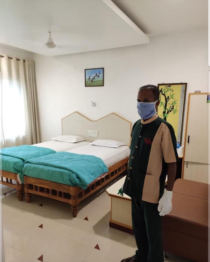 Hotel Sharada International Udupi Extérieur photo