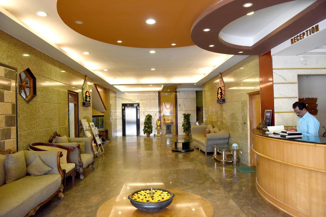 Hotel Sharada International Udupi Extérieur photo