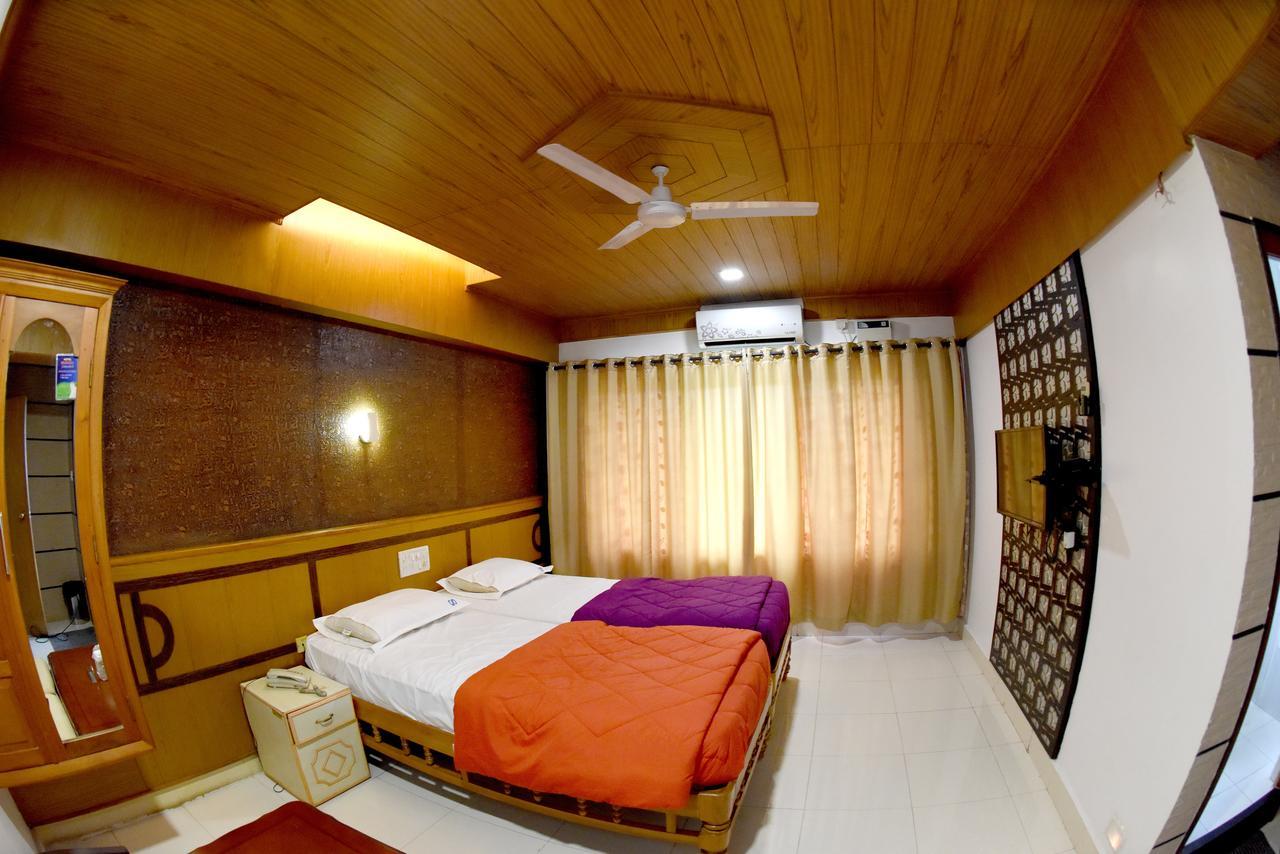 Hotel Sharada International Udupi Extérieur photo