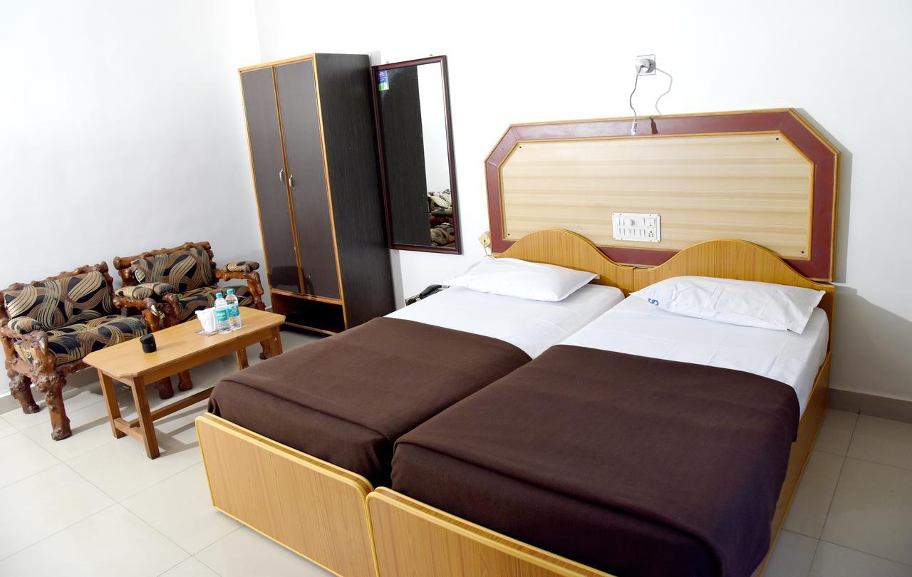 Hotel Sharada International Udupi Extérieur photo