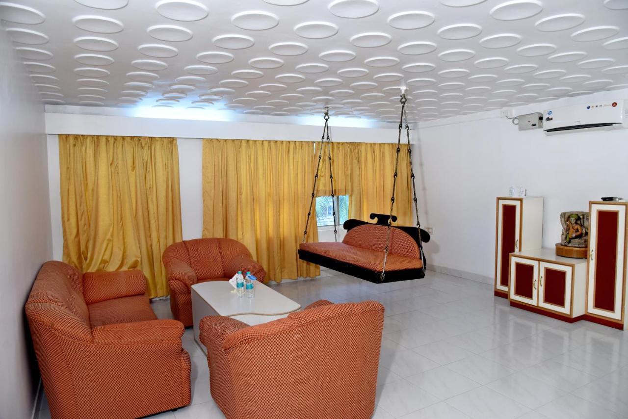 Hotel Sharada International Udupi Extérieur photo