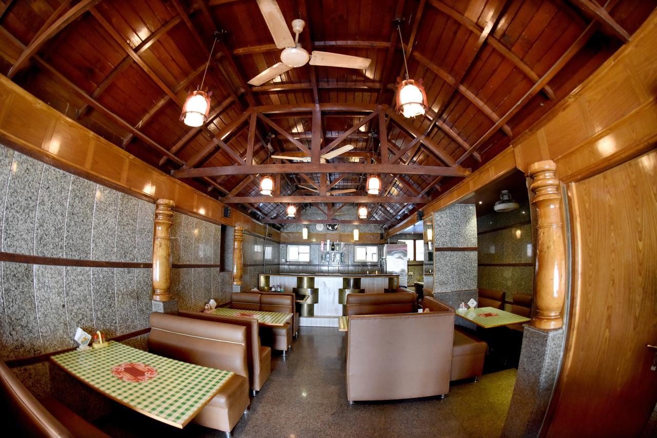 Hotel Sharada International Udupi Extérieur photo