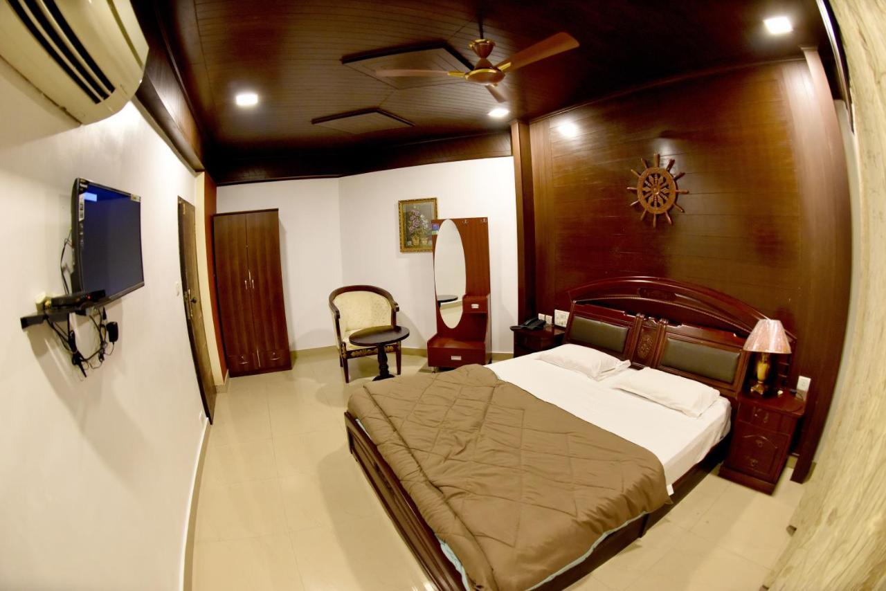 Hotel Sharada International Udupi Extérieur photo
