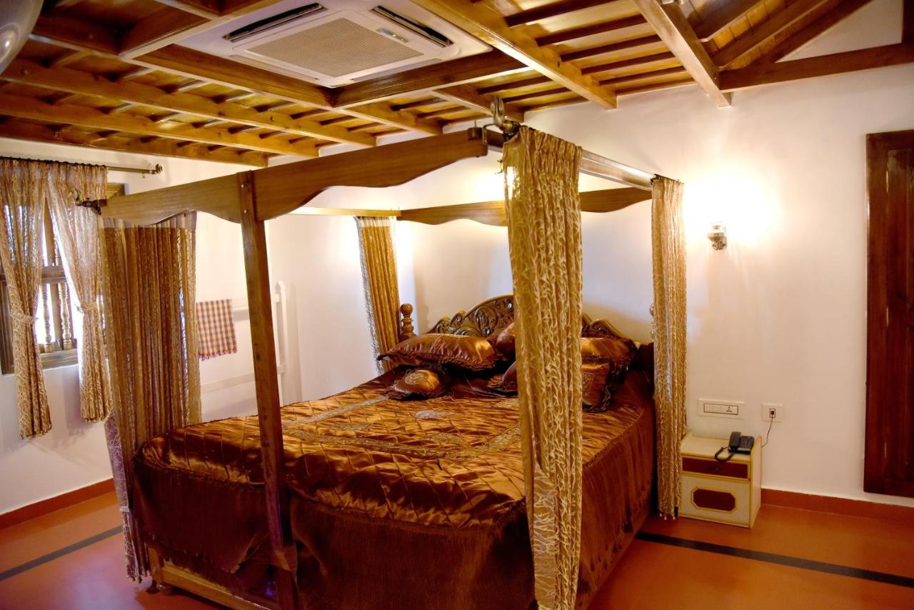 Hotel Sharada International Udupi Extérieur photo